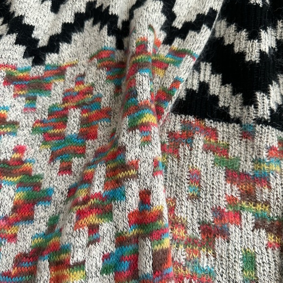 XS sweater. - Picture 3 of 3